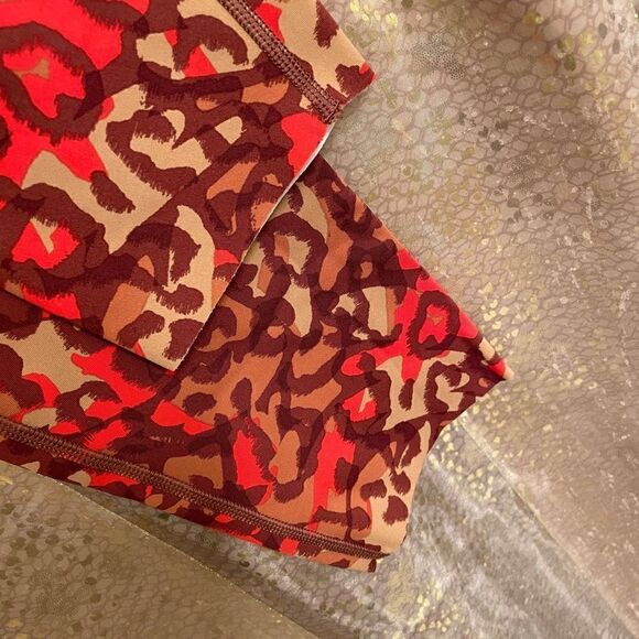 Aerie Offline Goals red brown leopard print high waisted leggings, L NWOT - Picture 4 of 5
